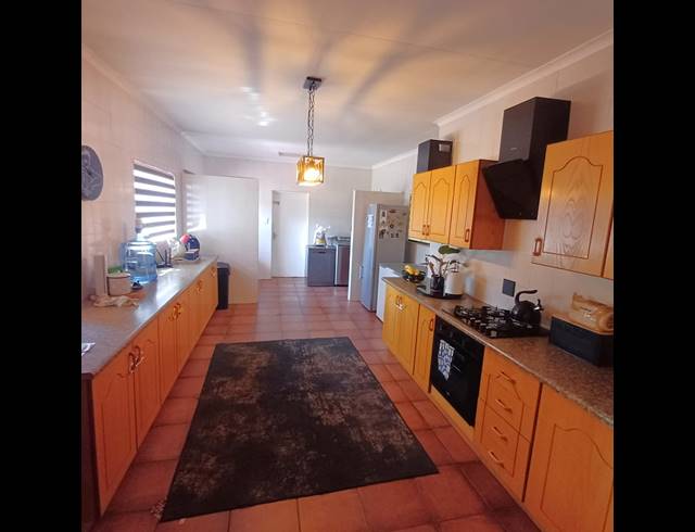 3 BEDROOM HOUSE FOR SALE IN RIVERSDALE